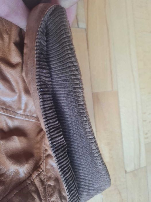 Яке от агнешка кожа , носено веднъж на бал.