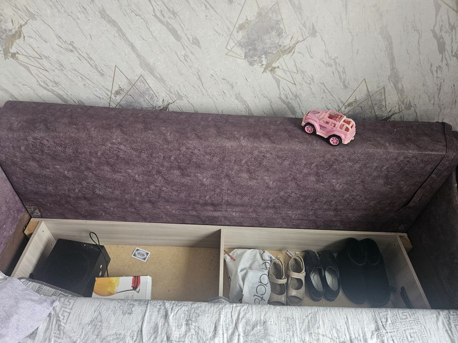 Продам диван самовывоз