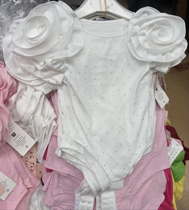 Vand set fetite body cu blugi si curea