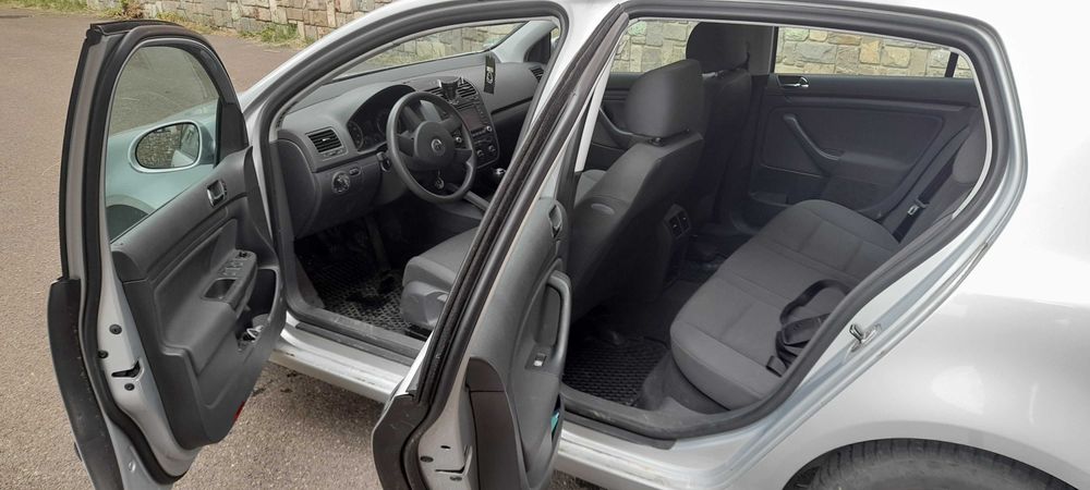 Volkswagen golf V