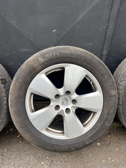 Porsche cayenne 9Y0 джанти R 19 с гуми