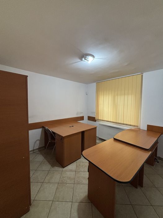 De închiriat: Ideal Spațiu Birouri / Sediu Firmă  – 3 Camere, 78 mp | Târgoviște, Micro 11 (Zona Cantacuzino)