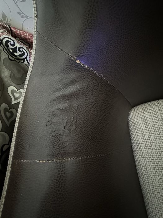 Продается диван, кресло, пуфик