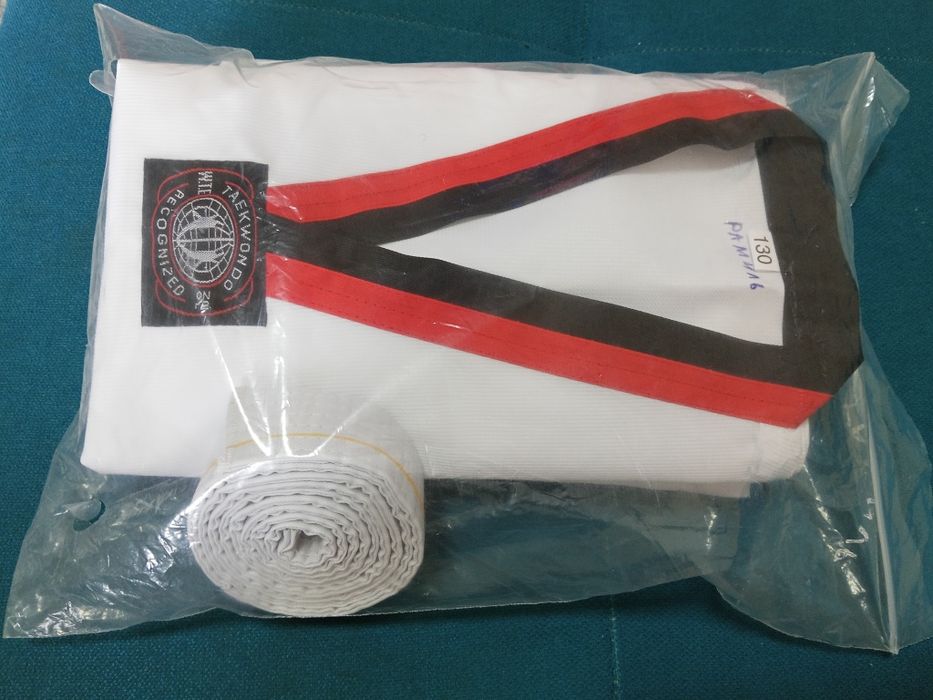 Кимоно для таэквондо 7-8лет мальчику новое