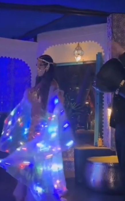 Танцы восточные, шоу