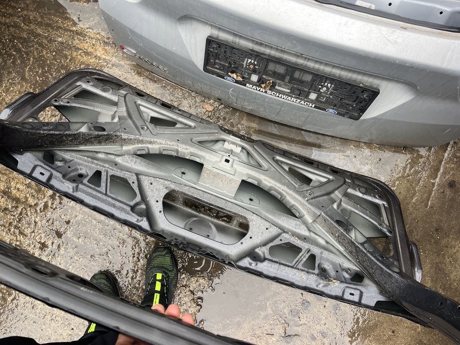 2 броя Капак/багажник BMW IX3