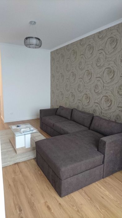 Inchiriez apartament 2  sau 3 camere