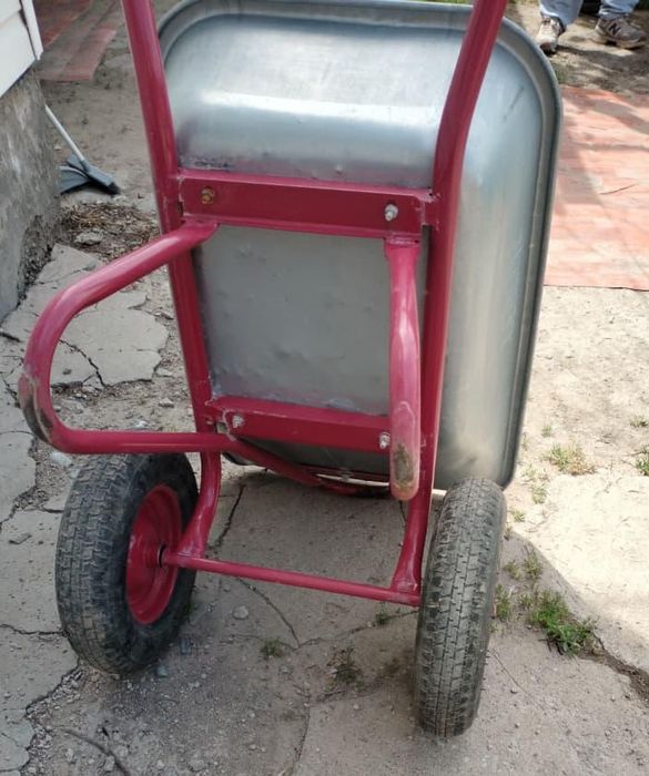 Продам тачку строительную