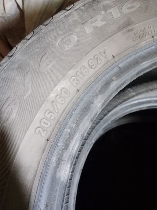 Продается летние шины 205/60/16