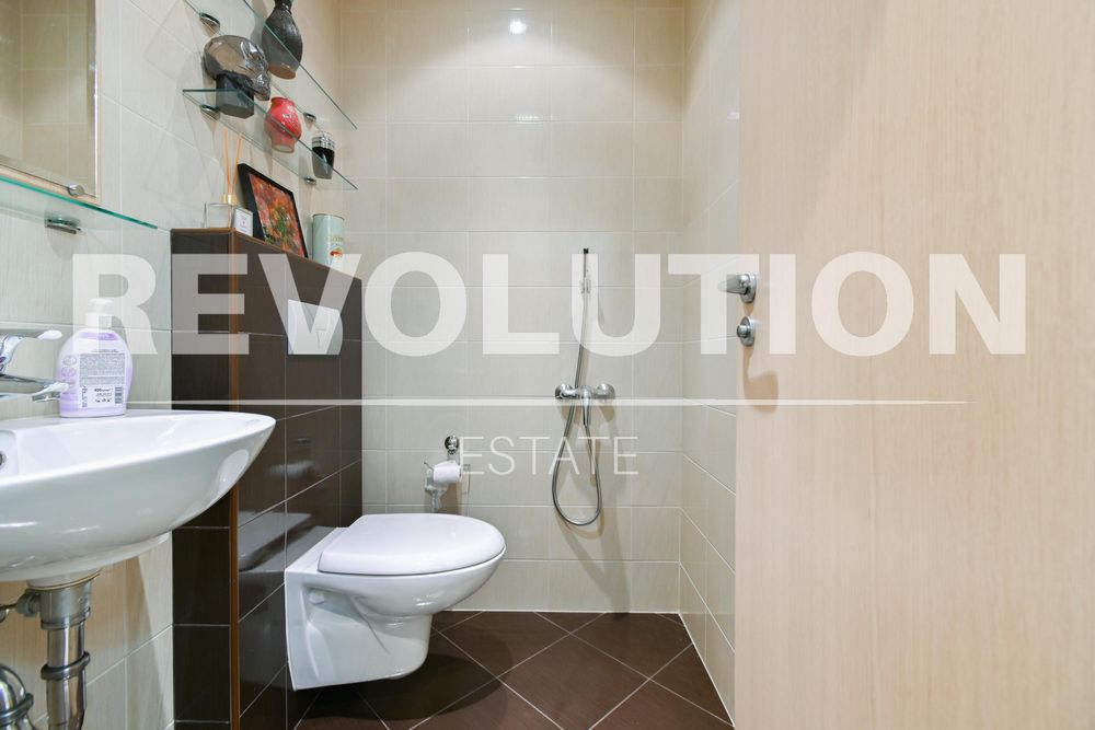 Дава се под наем Тристаен апартамент в София, Лозенец - 100 кв.м за 1000 € - Снимка #13