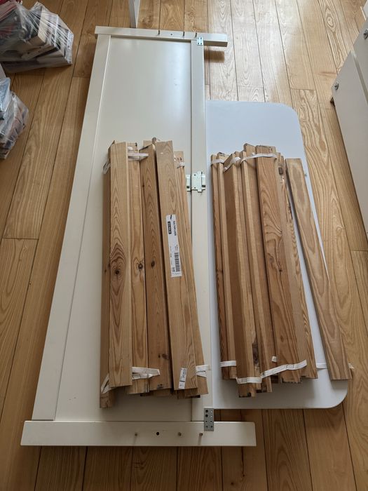 Pat Ikea model Hemnes culoarea alba