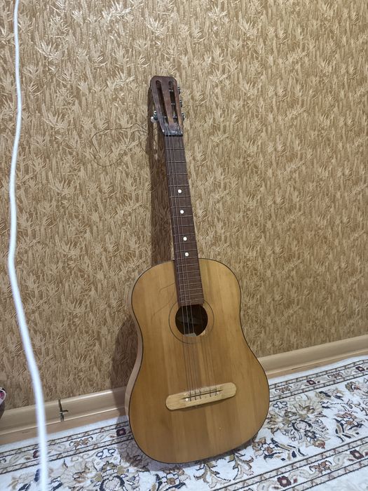 Продается гитара гитара сатылады