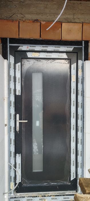 Montez, uși interioare, uși metalice,tâmplărie PVC ,