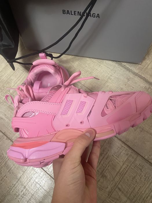 Balenciaga track roz