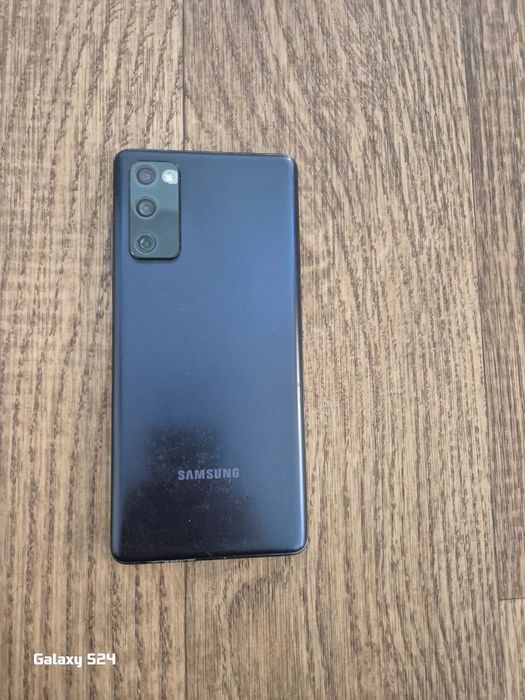 Samsung Galaxy S20 FE 128GB + Коробка