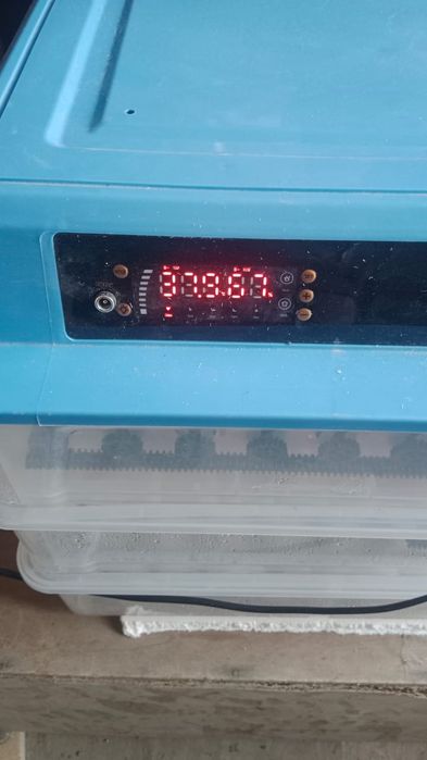 Продам инкубатор