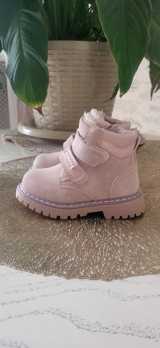 Продам ботиночки для девочки