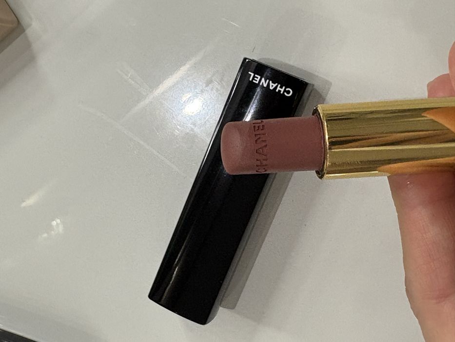 Козметика CHANEL и Too Faced