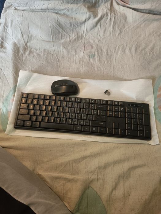 Продаётся клавиатура с мышкой
