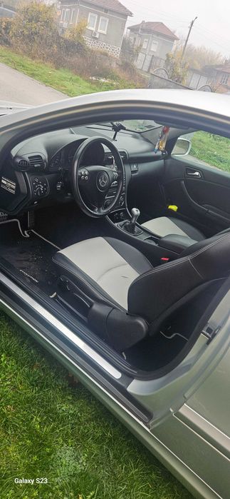 Mercedes c 200            .