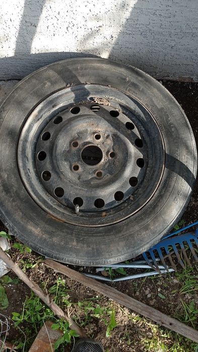 Продам диски 15 и 14 размер мазда железки