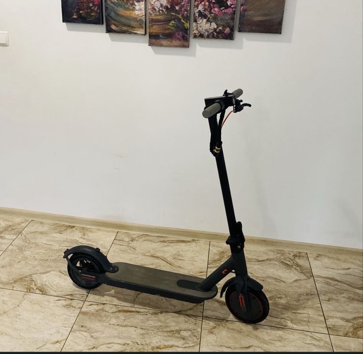Trotineta electrica Aovopro 350 W-30 km autonomie -31 km/h -cauciucuri