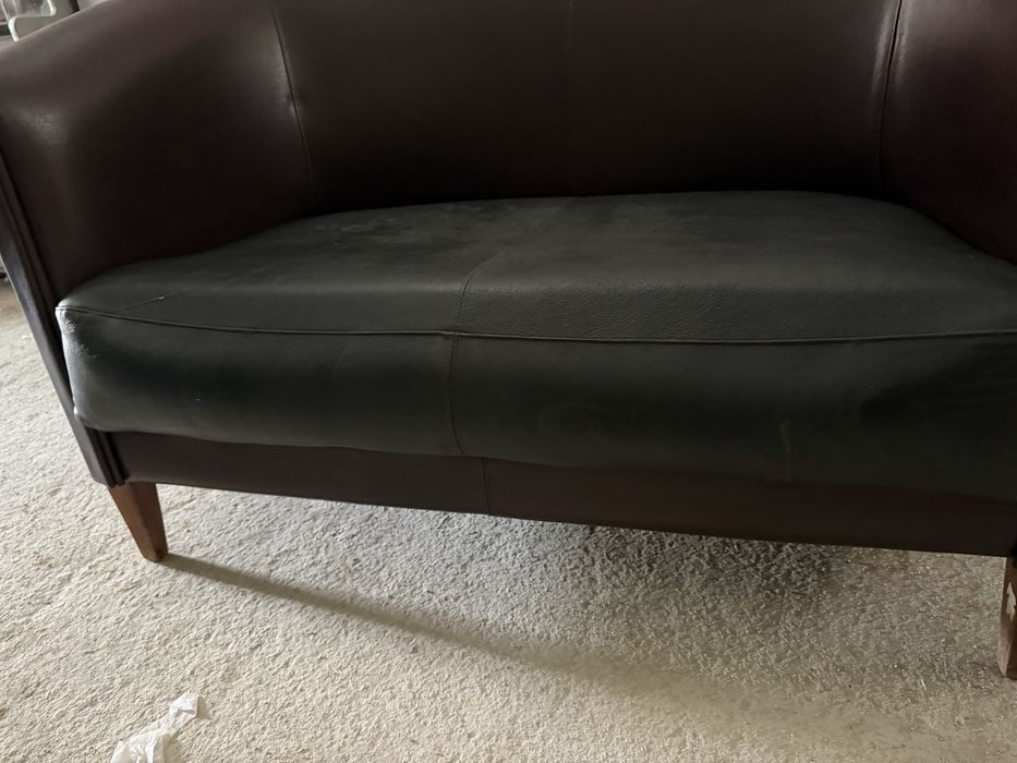Set Canapea 2 locuri + 2 Fotolii Piele Maro - Stil Birou/Lobby