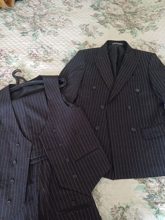 Мужской костюм тройка