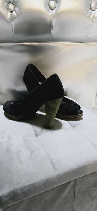 Pantofi piele intoarsa