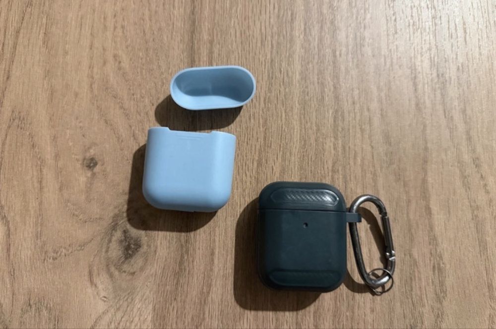 Apple  AirPods  2