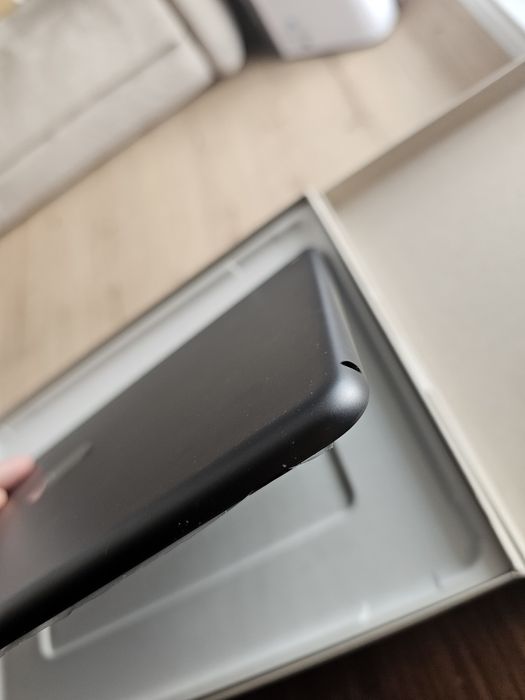 Vând iPad 9th Gen 256GB Wi-Fi Space Gray cu defecte