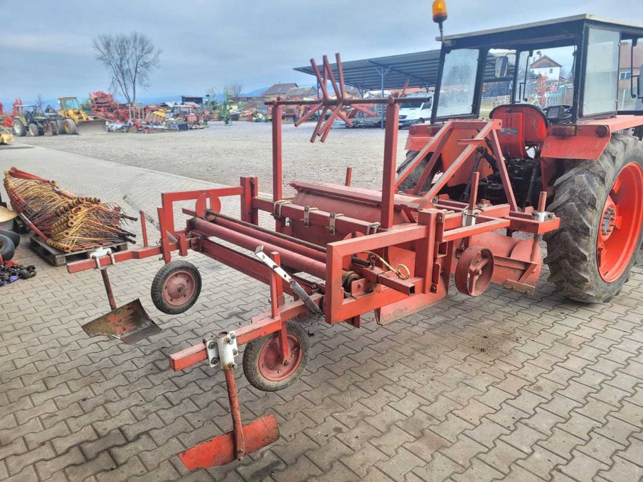 Mașina bilonat, mașină de intins folie