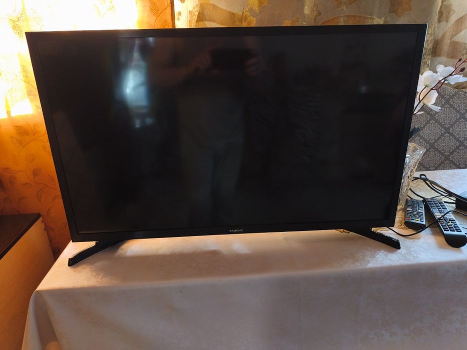 Продам тв Samsung