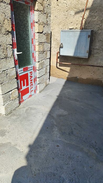 Янги курилган уй сотилади 2 сотик 3 хона ва дарвозахона жами 200м2