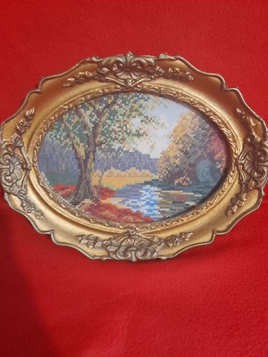 Гоблени шити с много любов