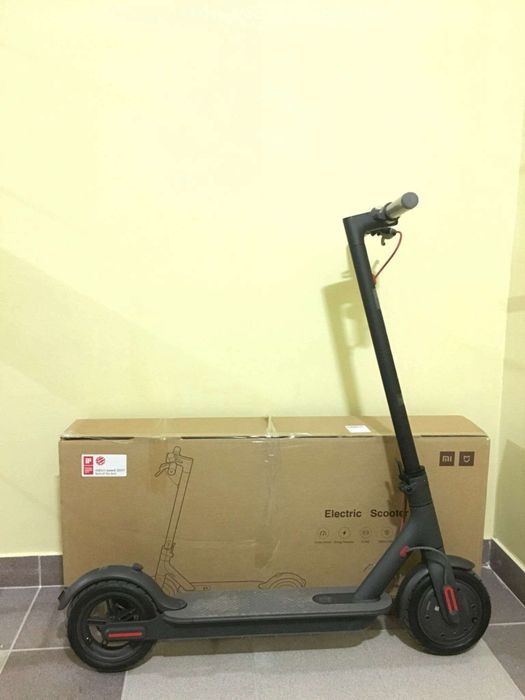 Продам электро-самокат Xiaomi mijia m365 pro