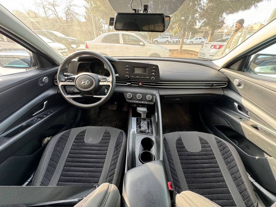 Hyundai Elantra 2023 oq