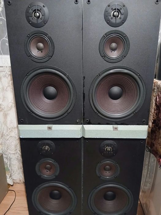 JBL XE-4 всичко си работи може и бартер за друга система само на лично за София