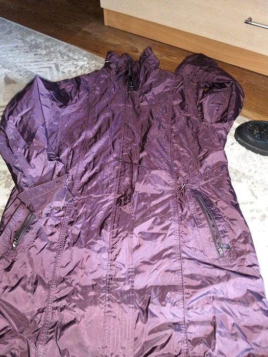 Продам женские куртки