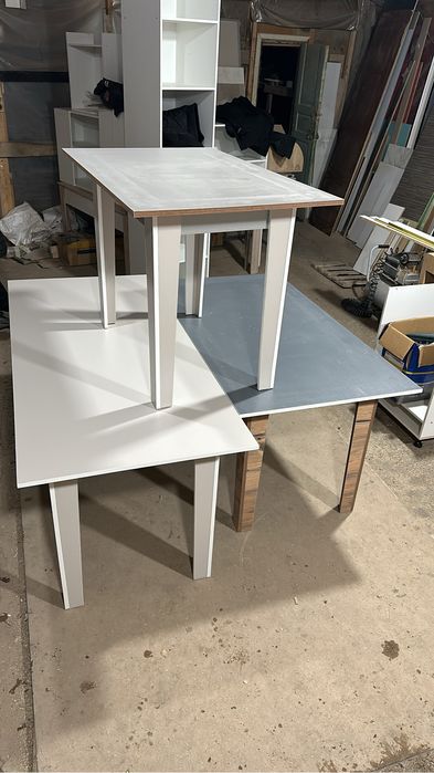 Столы и табуретки