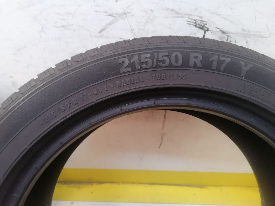 215/50/17 2*Semperit vara 91y dot 1020. 5,,84mm
