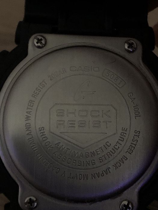 G-SHOCK ga-100L.