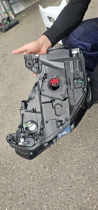 Far xenon Audi A3 8V nou