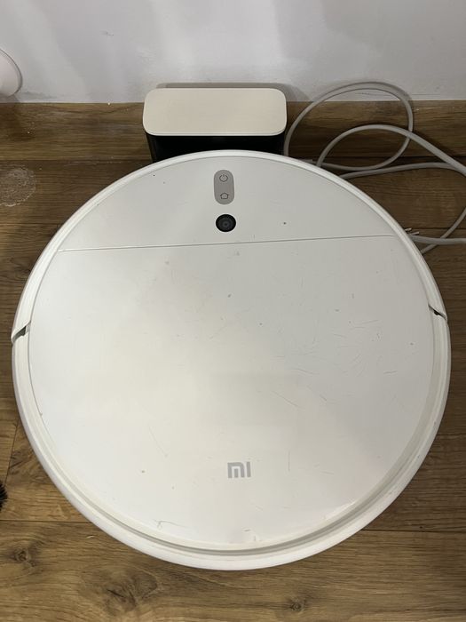 Xiaomi Robot прахосмукачка и моп