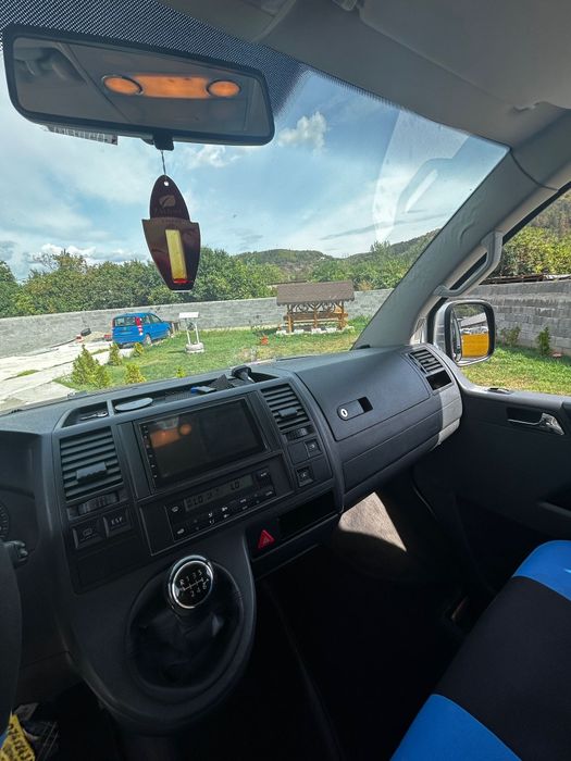Volkswagen Transporter T5 2.5 TDI