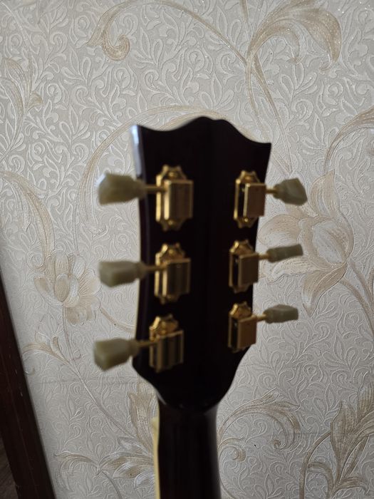 Гитара Gibson g200