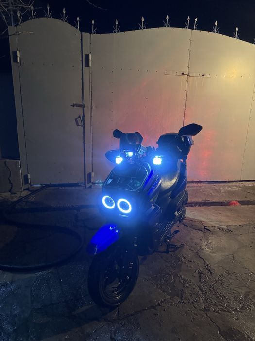 Скутер 150 кубов новый