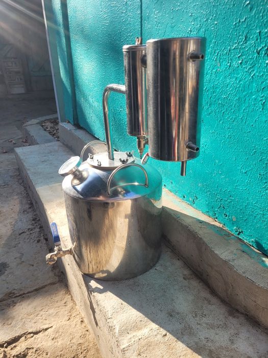 Дистиляционный аппарат, дистиллятор