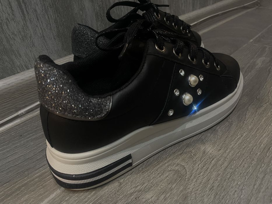 Дамски обувки Emas