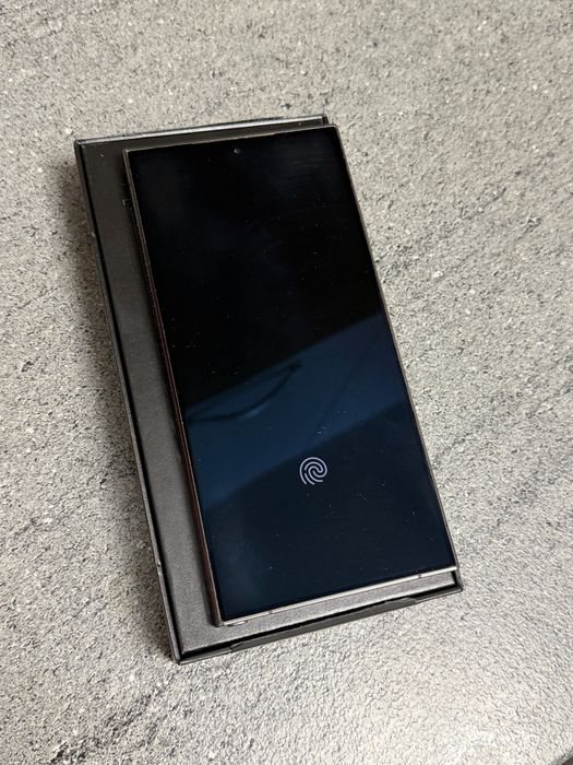 Vand Samsung S24 Ultra 512 gb